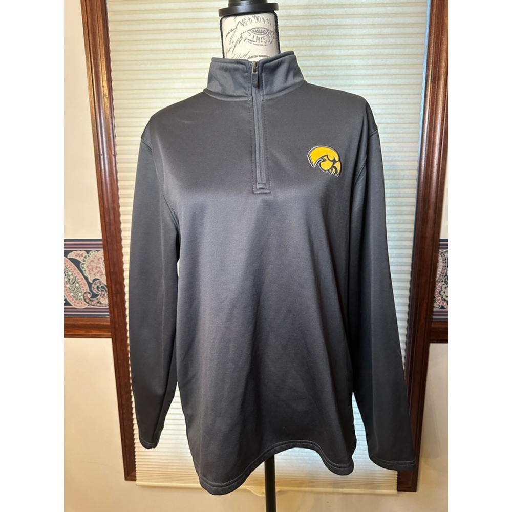 Iowa Hawkeye’s Small Top of the World Gray Pullover